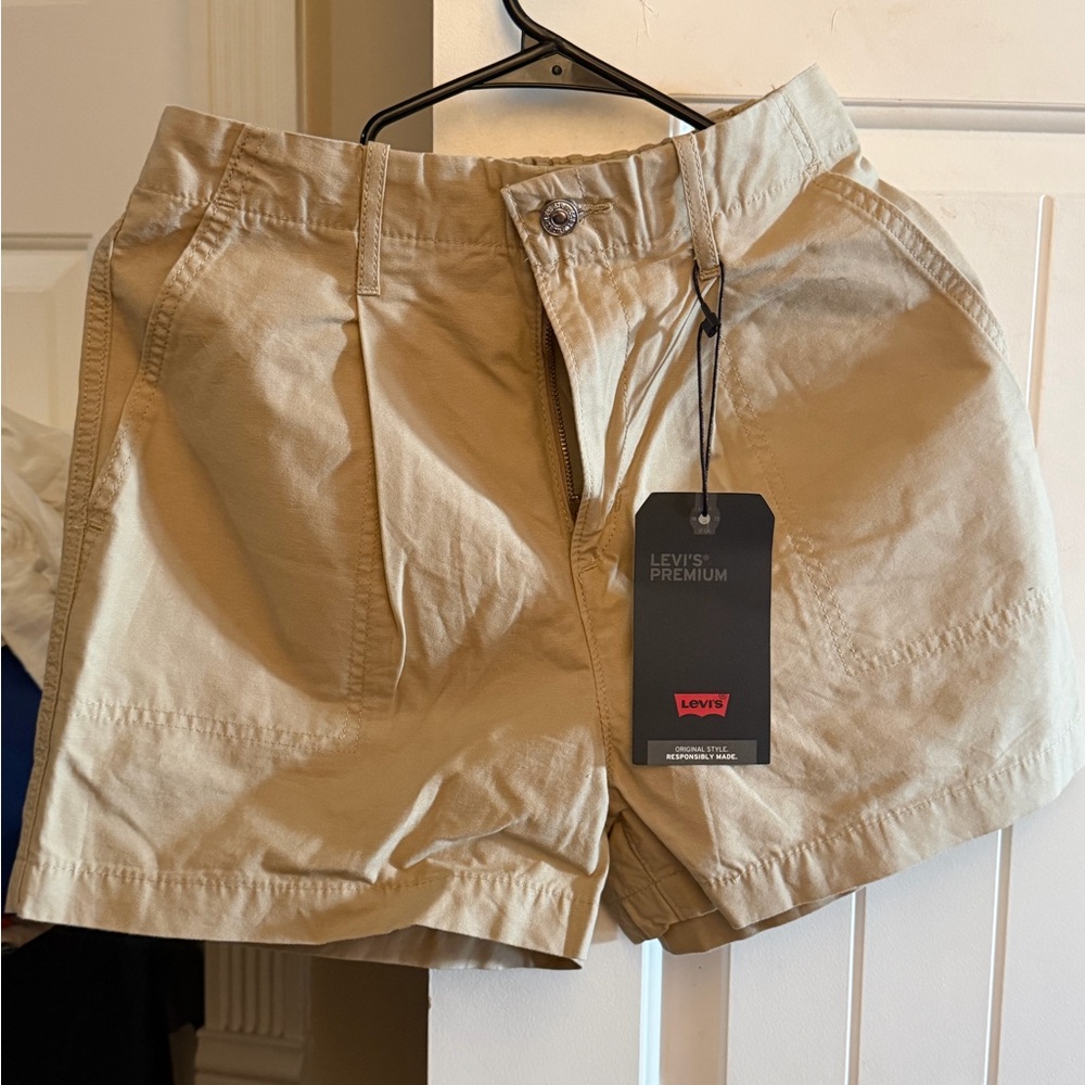 Levi's Women's Beige Cargo Shorts